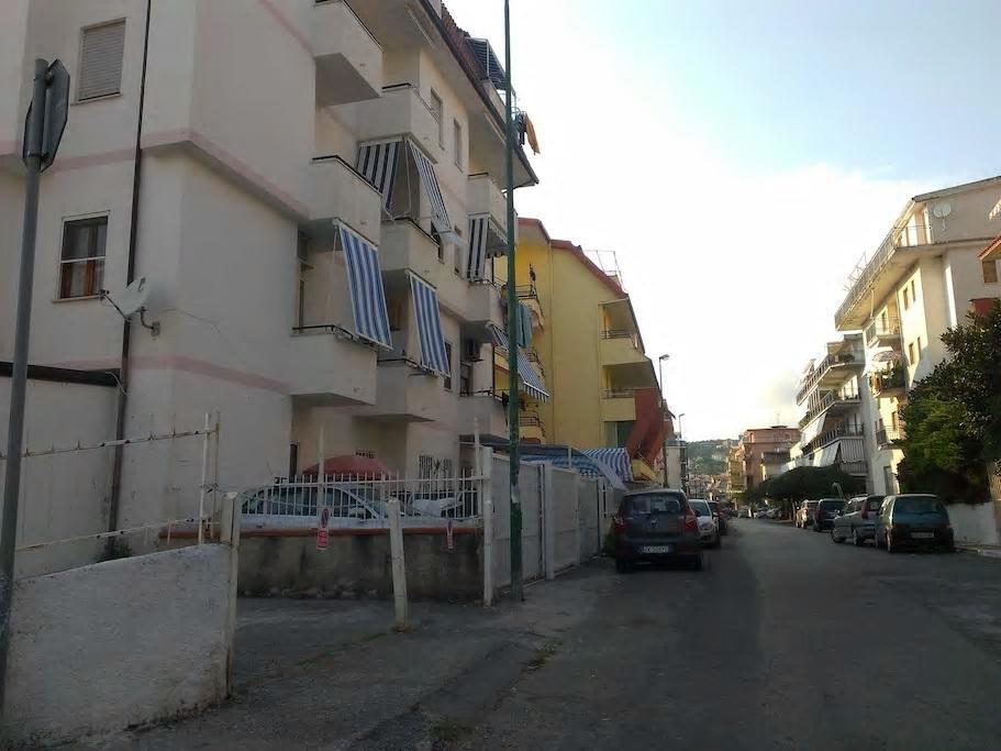 Trilocale A 800 Metri Dal Mare Apartment Scalea Ngoại thất bức ảnh